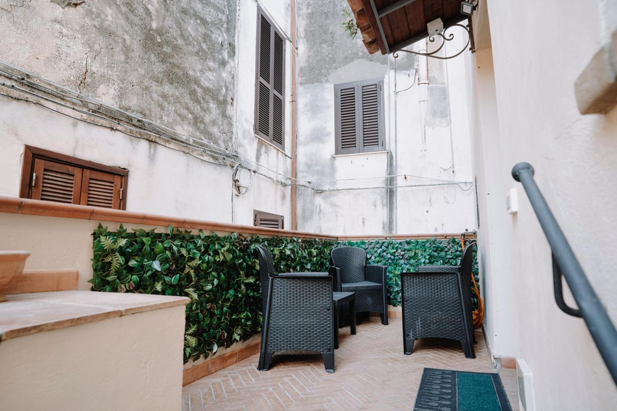 Bed and Breakfast Bonne Nuit Terracina Exterior foto