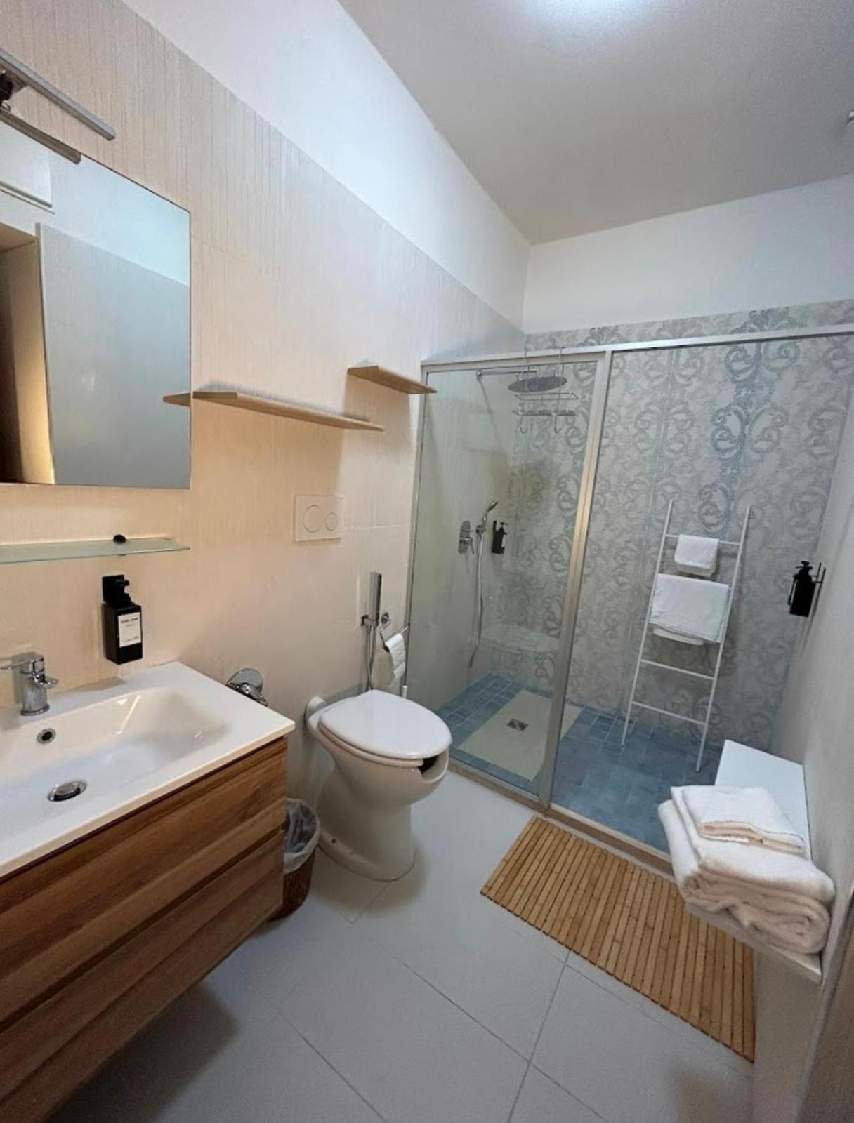Bed and Breakfast Bonne Nuit Terracina Exterior foto