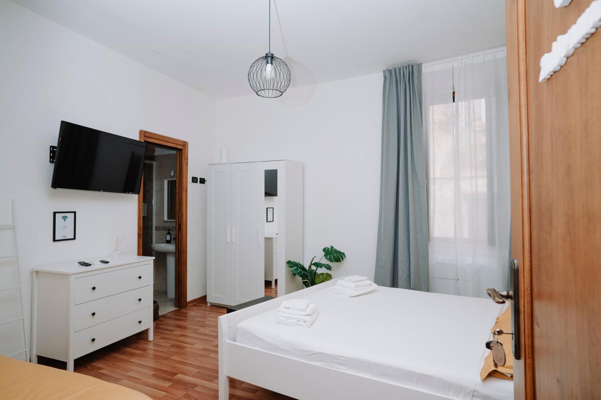 Bed and Breakfast Bonne Nuit Terracina Exterior foto