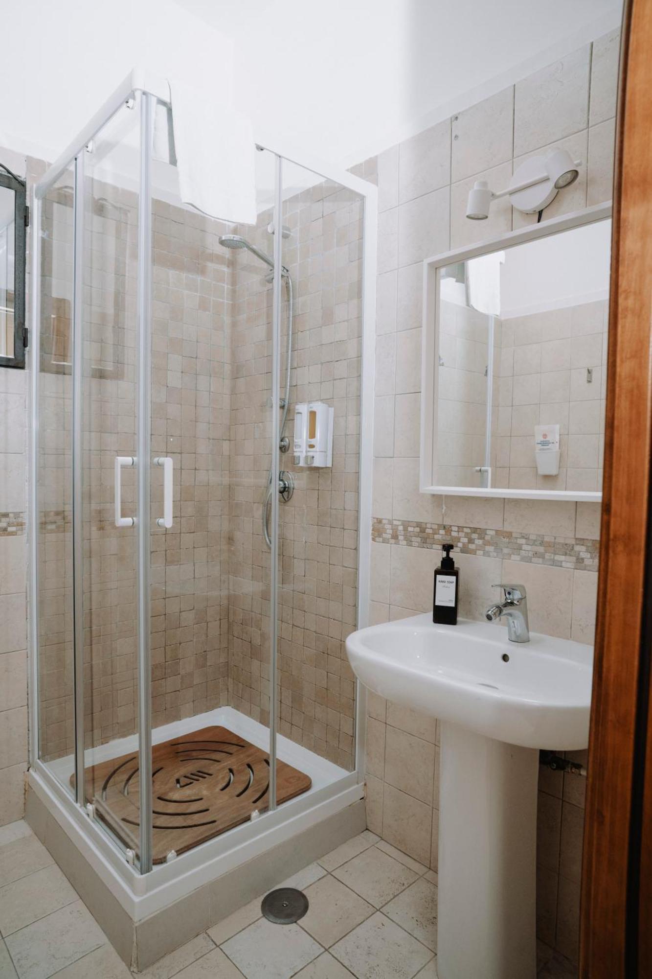 Bed and Breakfast Bonne Nuit Terracina Exterior foto